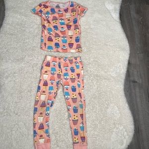 Carter’s girls PJ set size 6